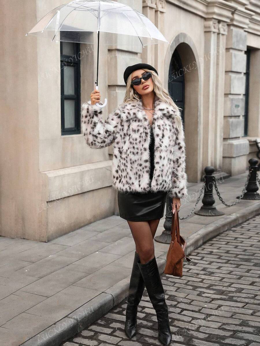 Jaqueta feminina elegante e estilosa com estampa de leopardo e gola de pele sintética, adequada para uso diário, festas e uso urbano, outono/inverno