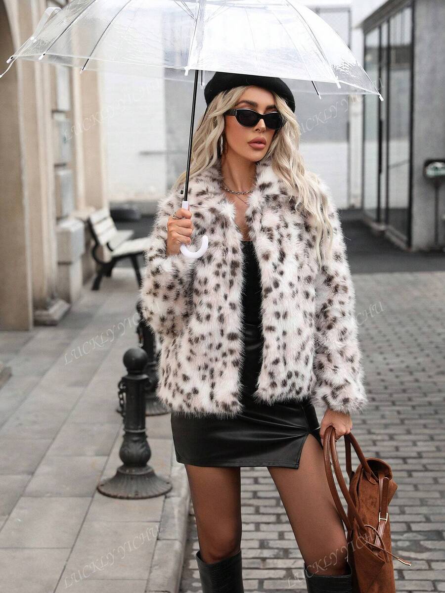 Jaqueta feminina elegante e estilosa com estampa de leopardo e gola de pele sintética, adequada para uso diário, festas e uso urbano, outono/inverno